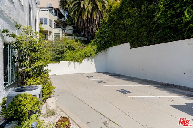 2166 Beachwood Terrace 2168, Los Angeles, CA 90068