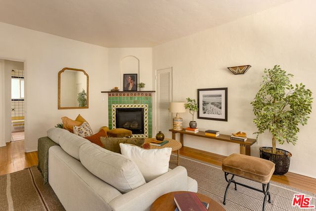 2166 Beachwood Terrace 2168, Los Angeles, CA 90068