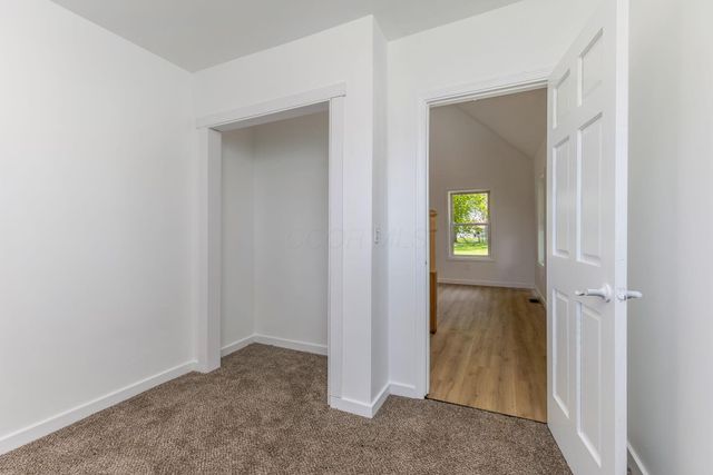 107 E 2nd Avenue, Hebron, OH 43025