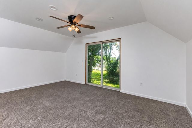 107 E 2nd Avenue, Hebron, OH 43025