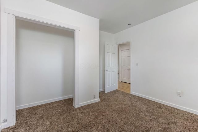 107 E 2nd Avenue, Hebron, OH 43025