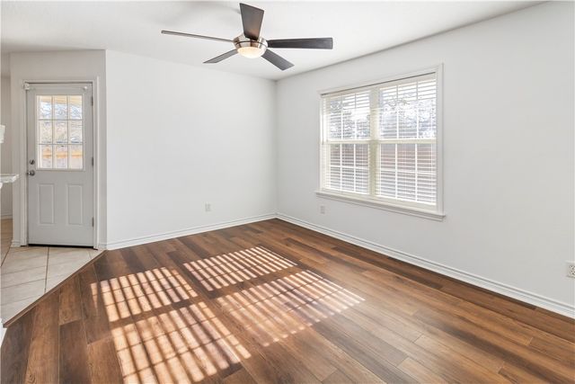 3500 Pioneer Circle, Bryan, TX 77808