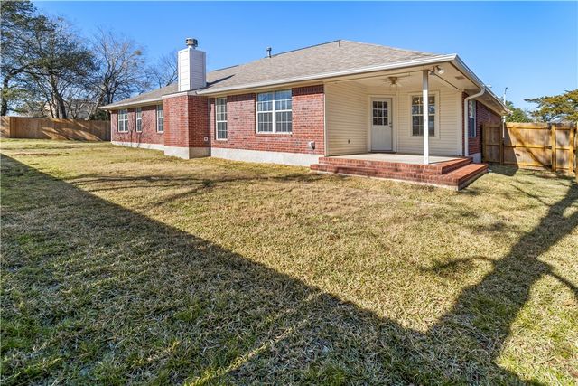 3500 Pioneer Circle, Bryan, TX 77808