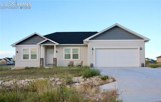 295 W Acorn Drive, Pueblo, CO 81007