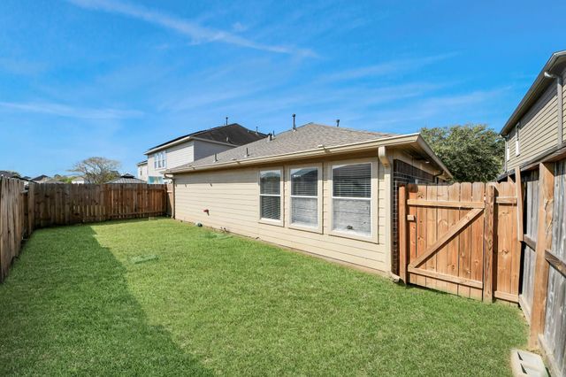 20918 Fox Cliff Lane, Humble, TX 77338