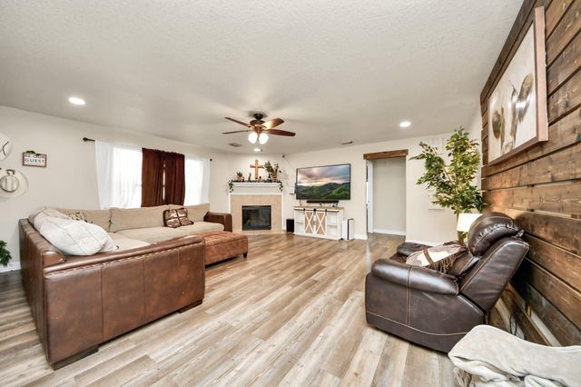 20918 Fox Cliff Lane, Humble, TX 77338