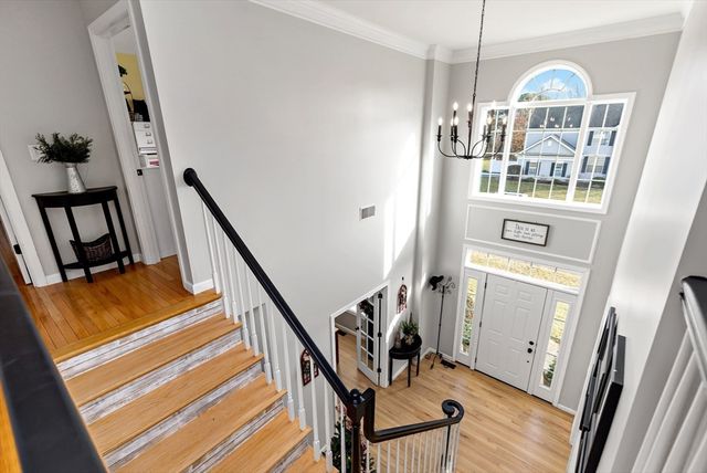 520 Raymond Rd, Plymouth, MA 02360