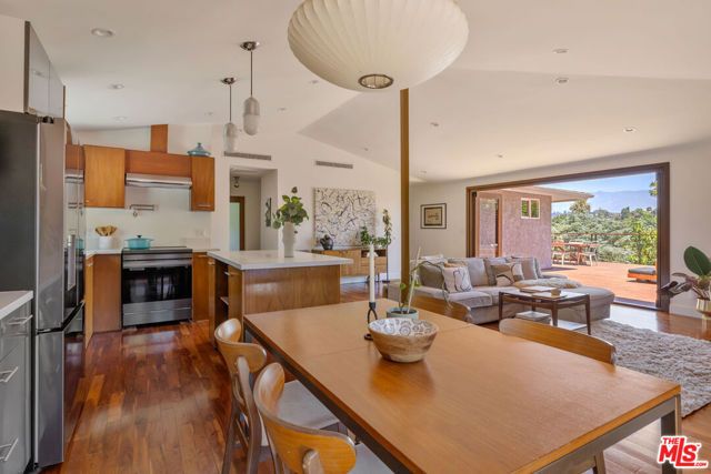 4801 Sonata Lane, Los Angeles, CA 90042