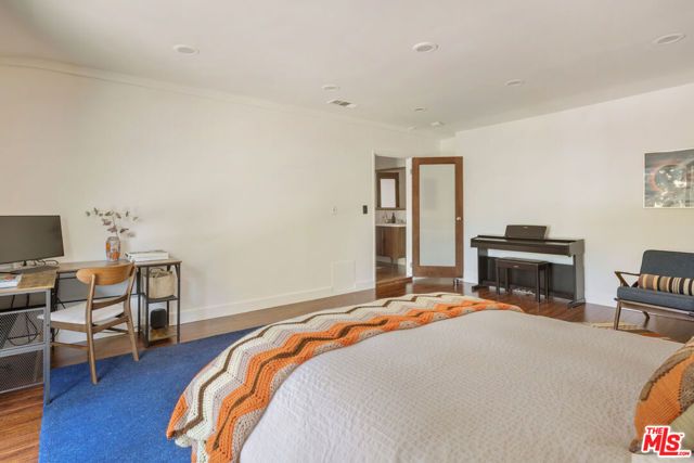 4801 Sonata Lane, Los Angeles, CA 90042