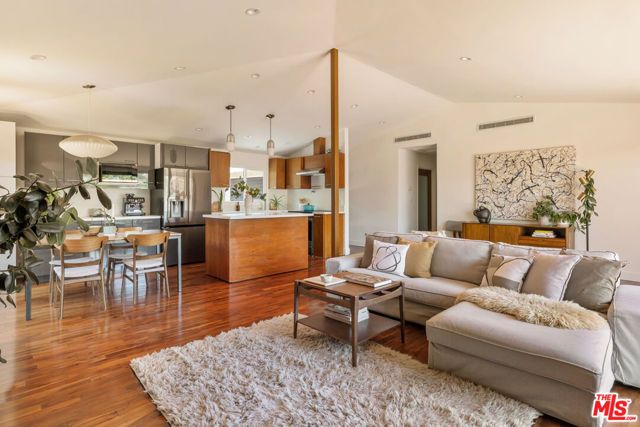 4801 Sonata Lane, Los Angeles, CA 90042