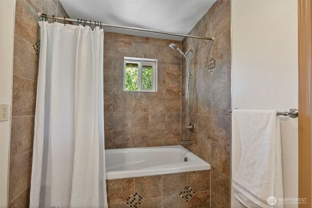 206 Fawnhill Drive, Salkum, WA 98582