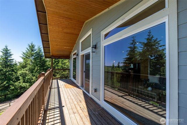 206 Fawnhill Drive, Salkum, WA 98582
