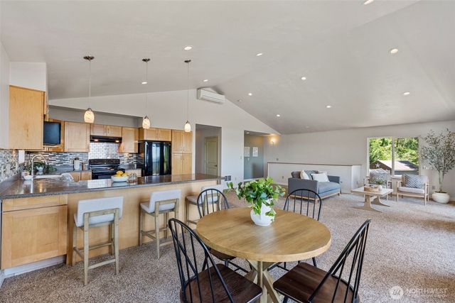 206 Fawnhill Drive, Salkum, WA 98582