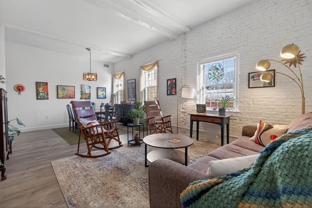 7 S Stone Mill Drive 412, Dedham, MA 02026