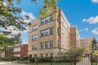 4104 N Mozart Street 1W, Chicago, IL 60618