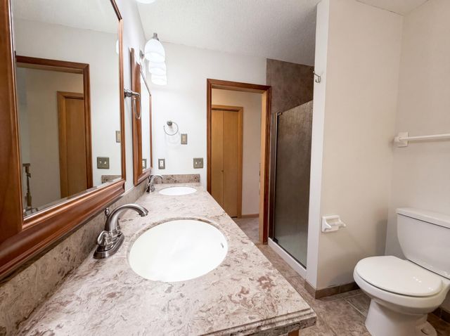 14734 Yosemite Avenue S, Savage, MN 55378