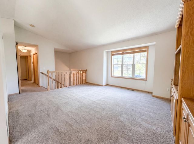 14734 Yosemite Avenue S, Savage, MN 55378
