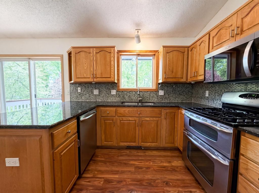 14734 Yosemite Avenue S, Savage, MN 55378 — photo 2