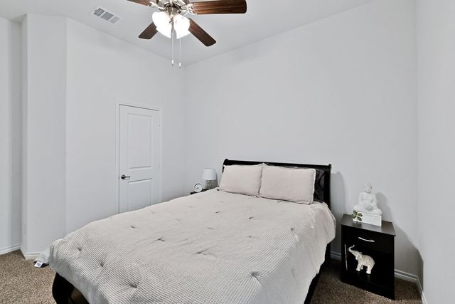 3027 Moccasin Lane, Aubrey, TX 76227