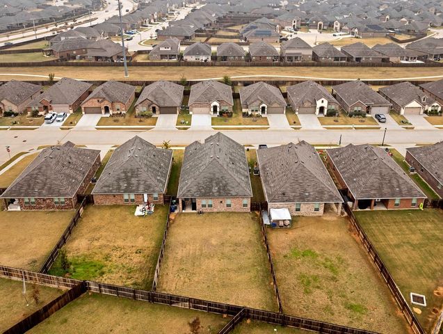 3027 Moccasin Lane, Aubrey, TX 76227