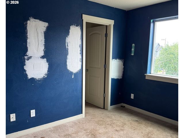 601 ST CHARLES St, Eugene, OR 97402