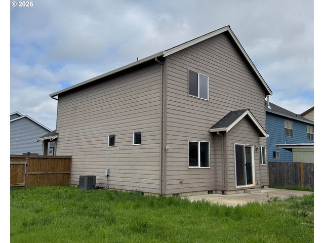 601 ST CHARLES St, Eugene, OR 97402