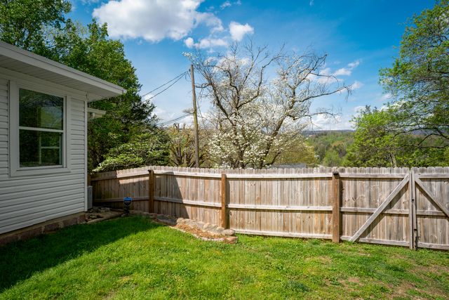 21 Dowlen Road, Hixson, TN 37343