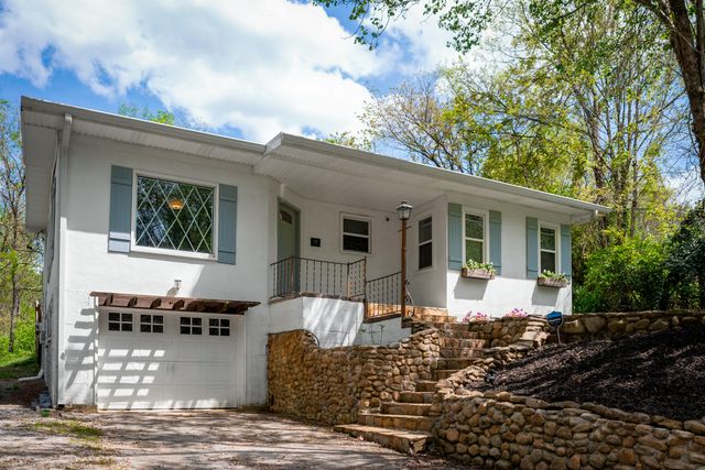 21 Dowlen Road, Hixson, TN 37343