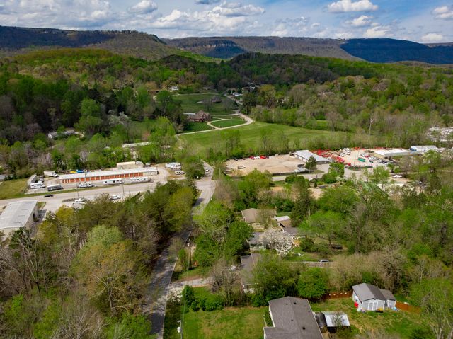 21 Dowlen Road, Hixson, TN 37343