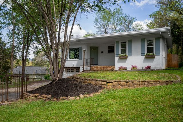 21 Dowlen Road, Hixson, TN 37343