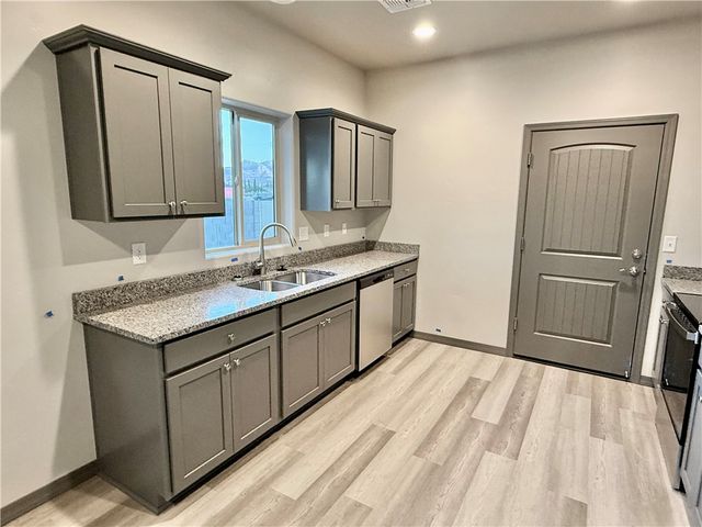 1741 Lucille Ave, Kingman, AZ 86401