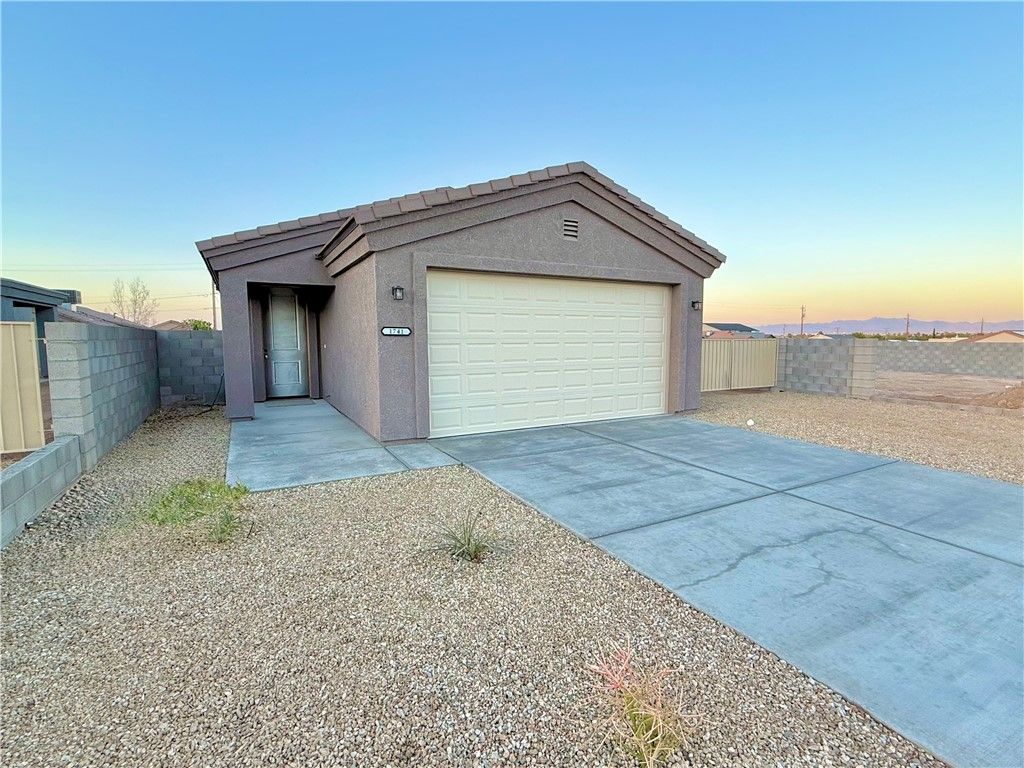 1741 Lucille Ave, Kingman, AZ 86401