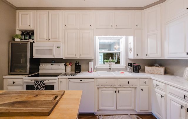 107 E Sullenberger Avenue, Malvern, AR 72104