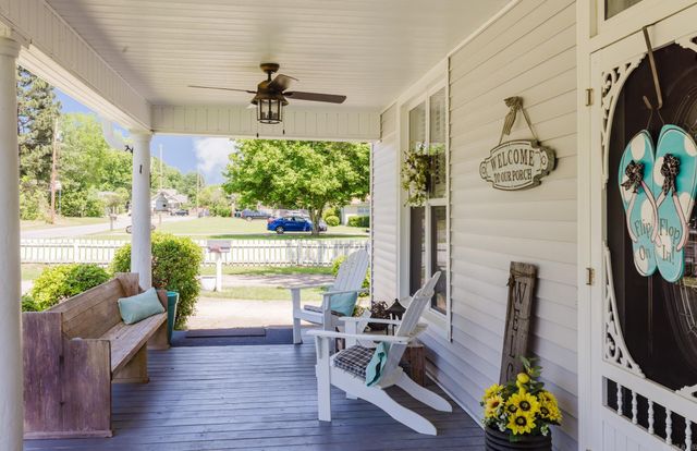 107 E Sullenberger Avenue, Malvern, AR 72104