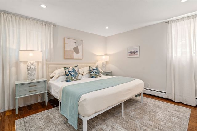 804 Centre Street 8, Boston, MA 02130