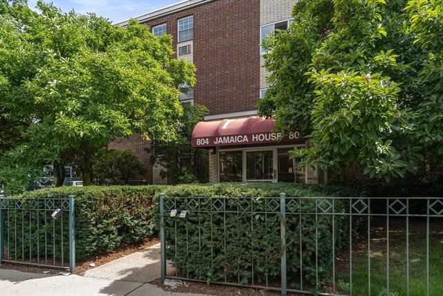 804 Centre Street 8, Boston, MA 02130