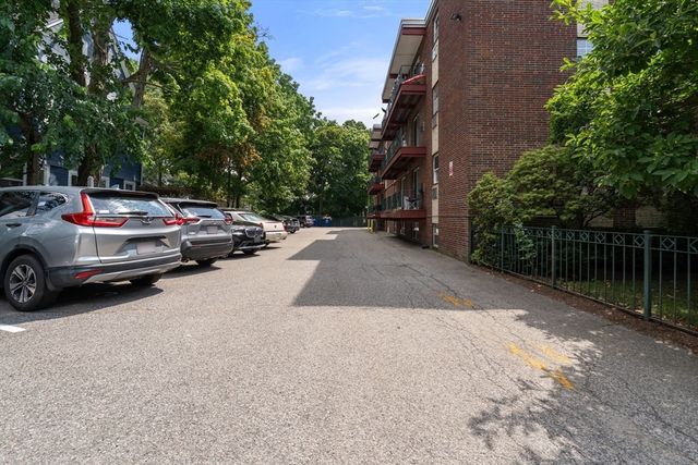804 Centre Street 8, Boston, MA 02130