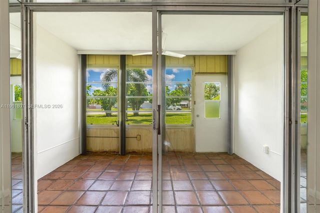 7877 Golf Cir Dr 108, Margate, FL 33063