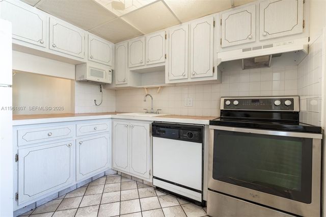 7877 Golf Cir Dr 108, Margate, FL 33063