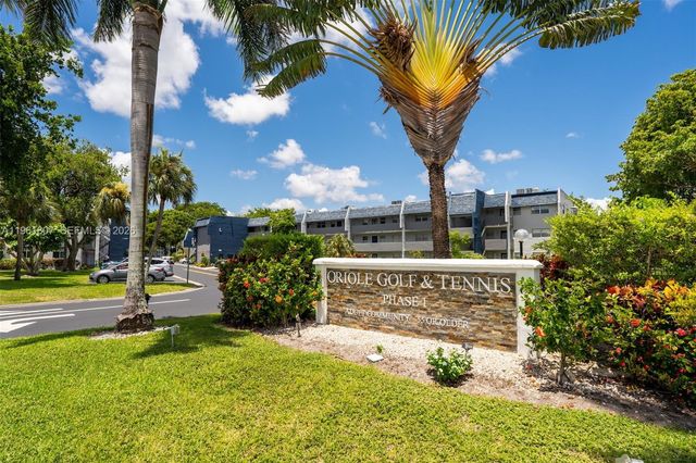 7877 Golf Cir Dr 108, Margate, FL 33063