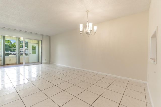 7877 Golf Cir Dr 108, Margate, FL 33063