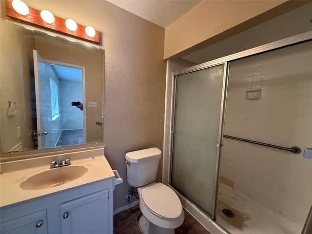 1813 Legend Drive, Garland, TX 75040