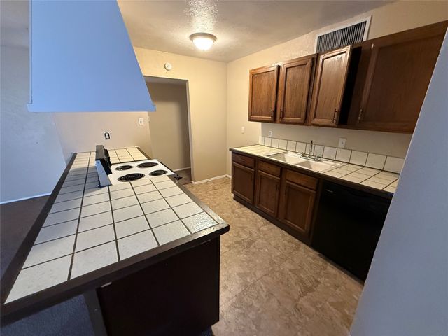 1813 Legend Drive, Garland, TX 75040