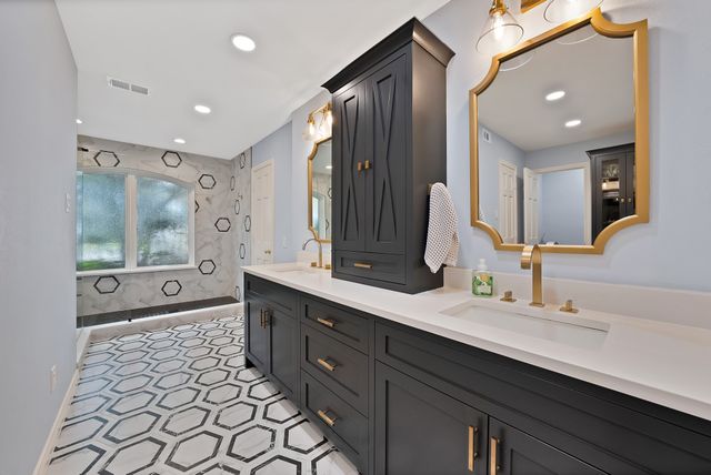 2907 Arbor Oaks Drive, Arlington, TX 76006