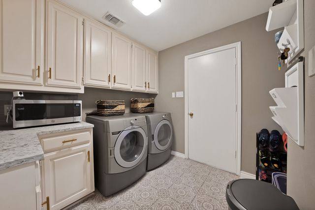 2907 Arbor Oaks Drive, Arlington, TX 76006