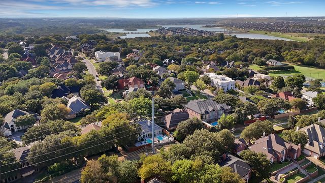 2907 Arbor Oaks Drive, Arlington, TX 76006