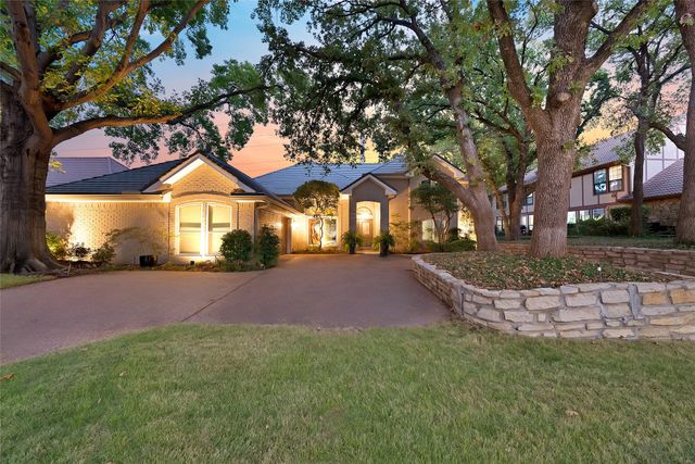 2907 Arbor Oaks Drive, Arlington, TX 76006