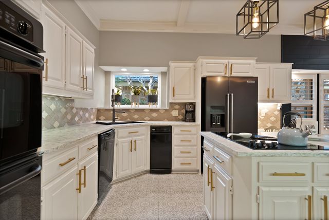 2907 Arbor Oaks Drive, Arlington, TX 76006