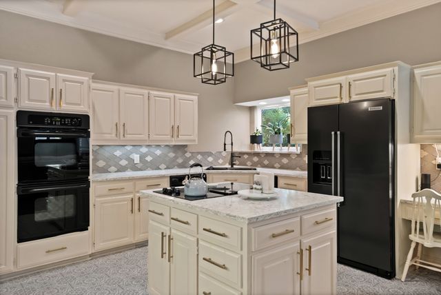 2907 Arbor Oaks Drive, Arlington, TX 76006