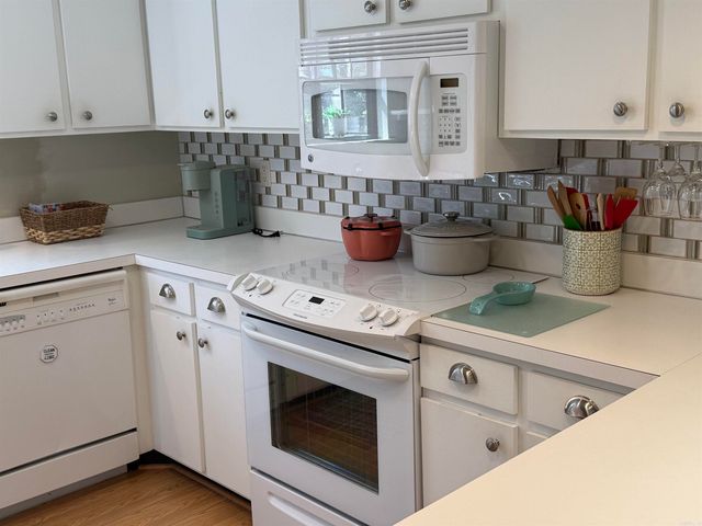 118 Richwood Dr Apt 52, Fairfield Bay, AR 72088